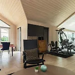 Hébergement de vacances 5 Star Holiday Home In Hojslev *