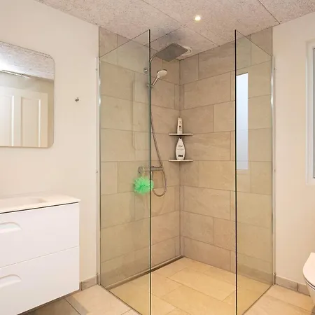 Semesterbostad 15 Person In