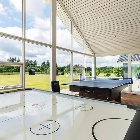 15 Person In Semesterbostad *