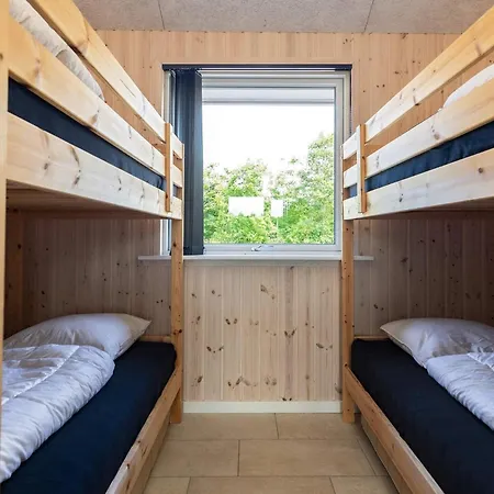 15 Person In Semesterbostad