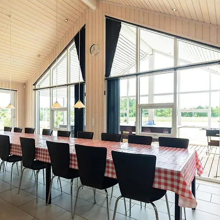 15 Person In Semesterbostad *