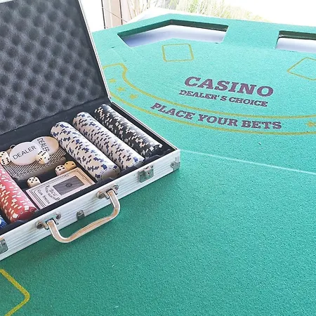 15 Person In Semesterbostad Højslev