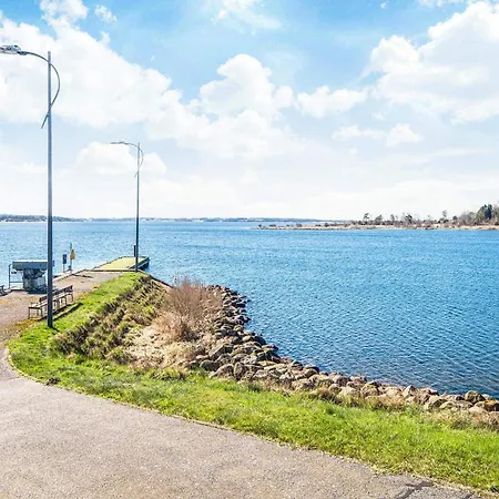 15 Person In Semesterbostad *