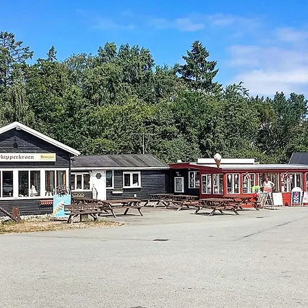 15 Person In * Højslev